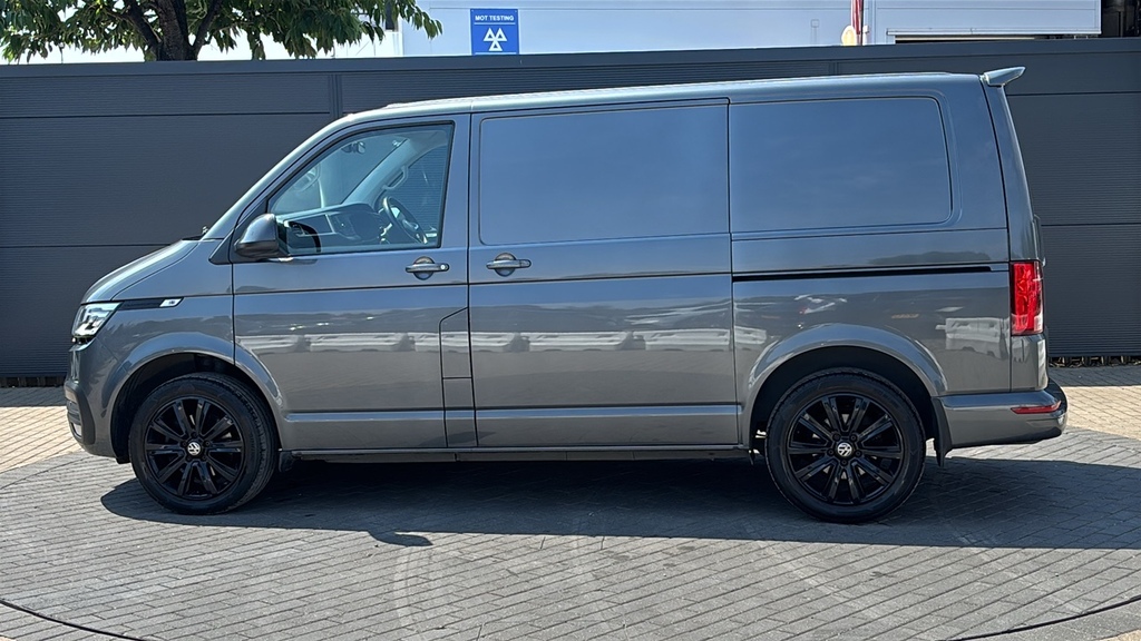 Volkswagen Transporter Red #11