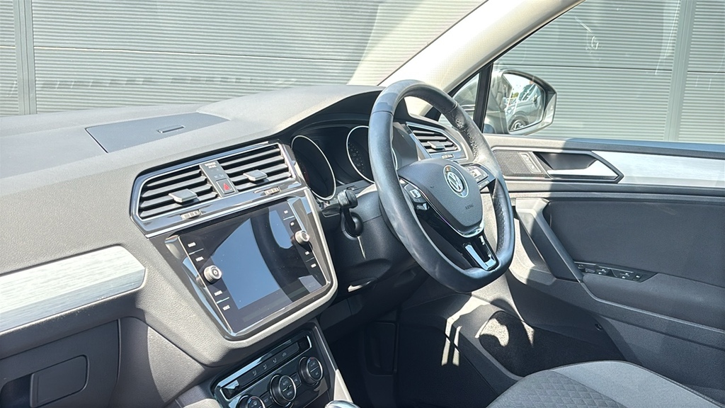 Volkswagen Tiguan 2.0 Tdi 150 Match Dsg 150 Ps Grey #2