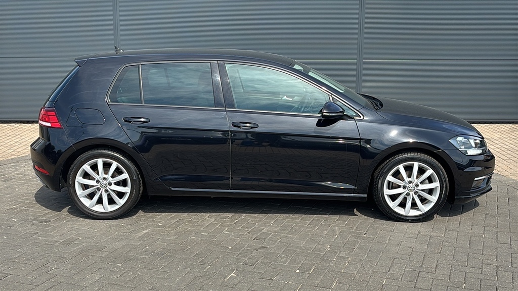 Volkswagen Golf 1.5 Tsi Evo 150 Gt 150 Ps Black #4