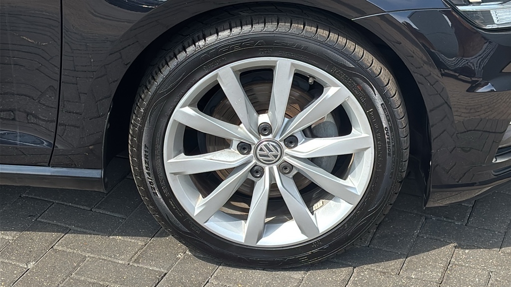 Volkswagen Golf 1.5 Tsi Evo 150 Gt 150 Ps Black #5