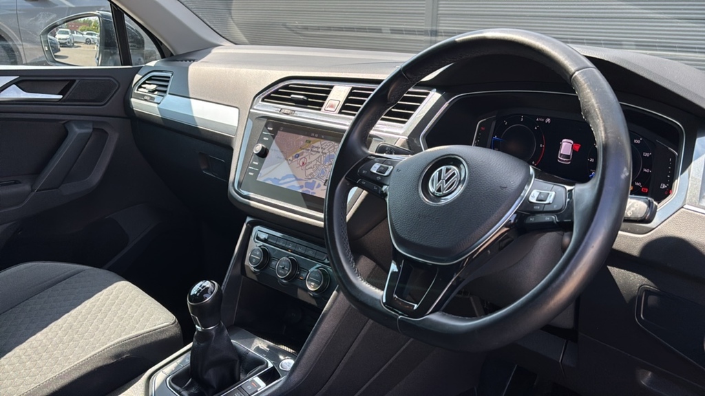 Volkswagen Tiguan 2.0 Tdi 150 Match 150 Ps Black #6