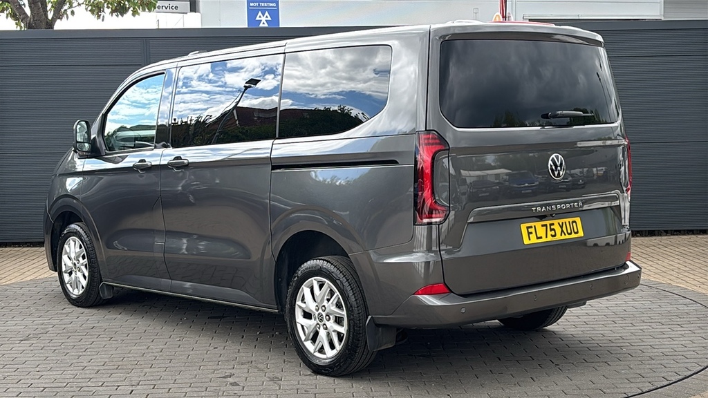 Volkswagen Transporter 2.0 Tdi 170Ps Minibus Style 170 Ps Grey #3