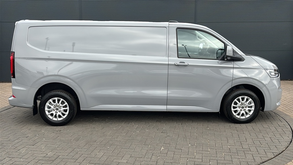 Volkswagen Transporter 2.0 Tdi 150 Commerce Pro Van 4Motion 150 Ps Grey #3