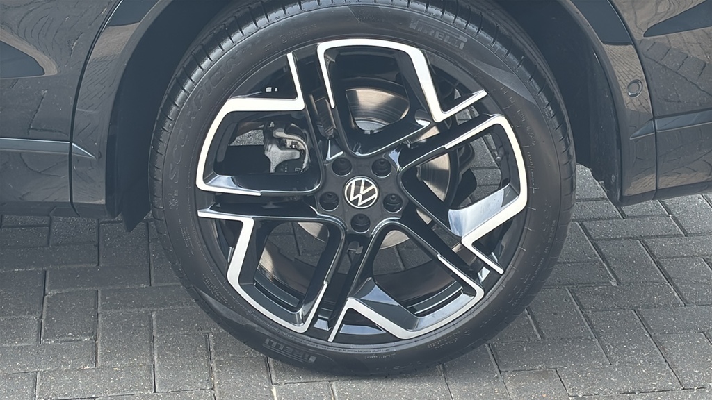 Volkswagen Tiguan 1.5 Etsi 150 R-line Dsg 150 Ps Black #5
