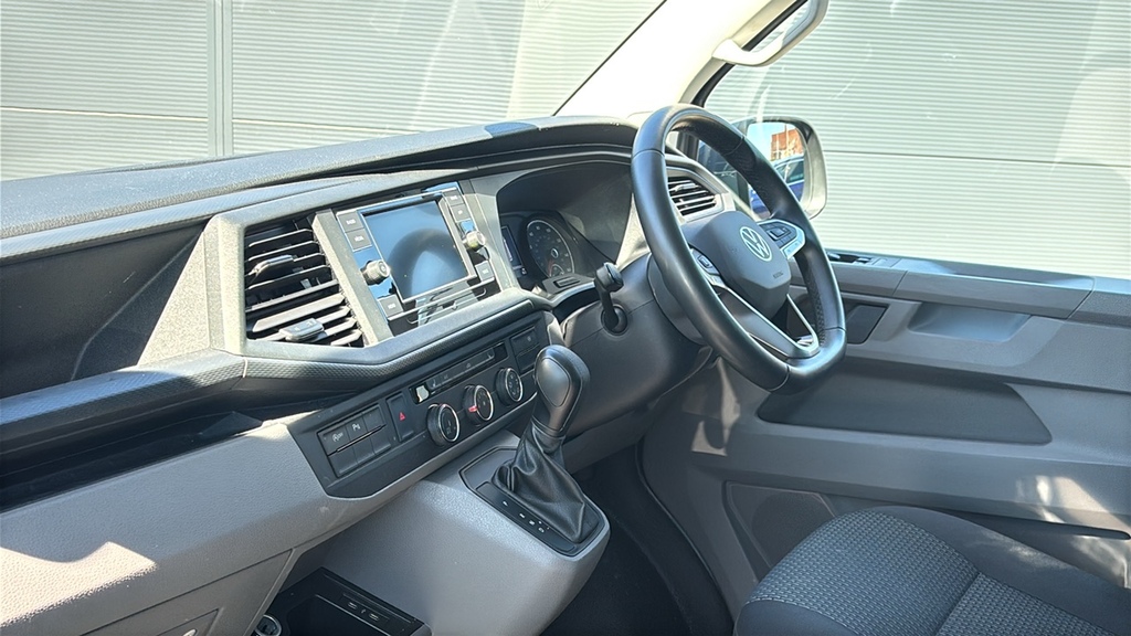 Volkswagen Transporter 2.0 Tdi 150 Highline Kombi Van Dsg 150 Ps Grey #2