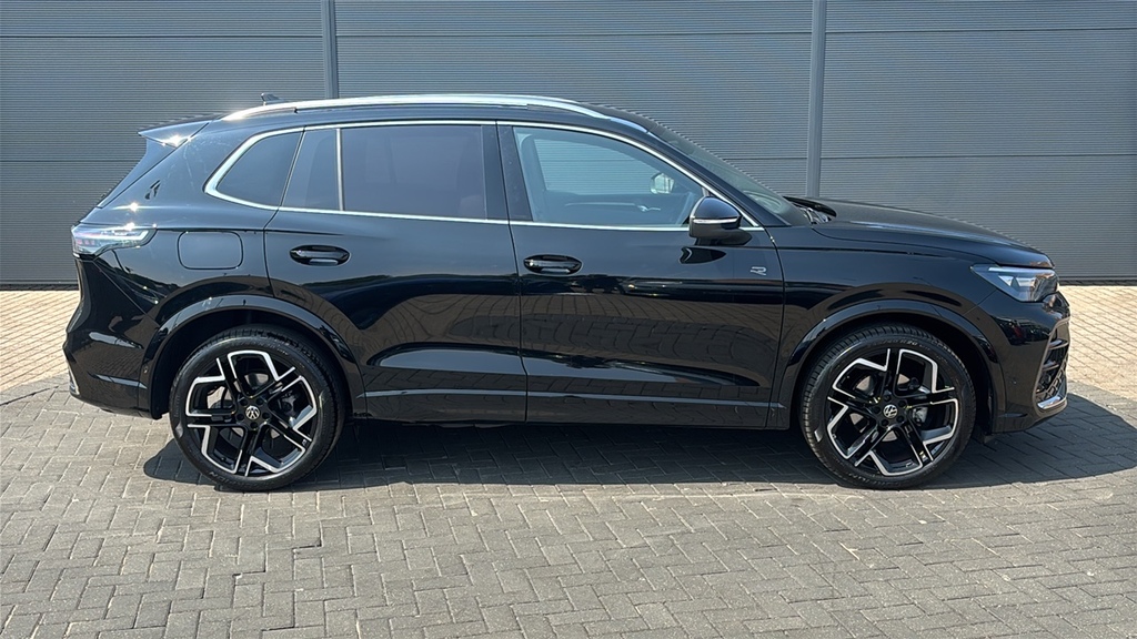 Volkswagen Tiguan 1.5 Etsi 150 R-line Dsg 150 Ps Black #4