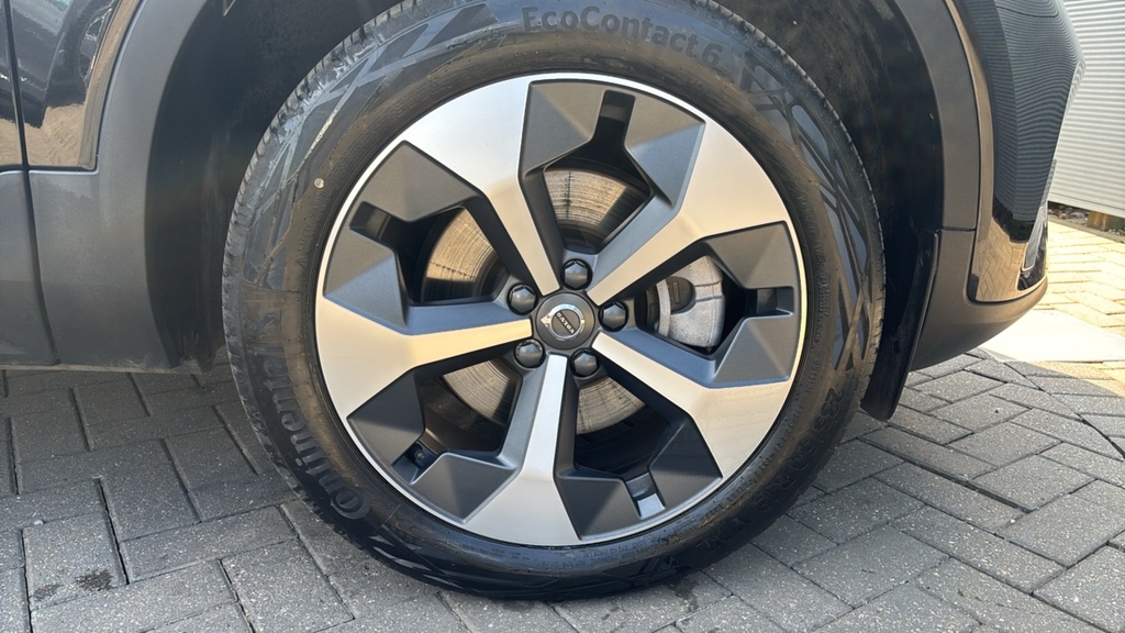 Volvo XC40 2.0 B4p Plus Dark 197 Ps Black #5