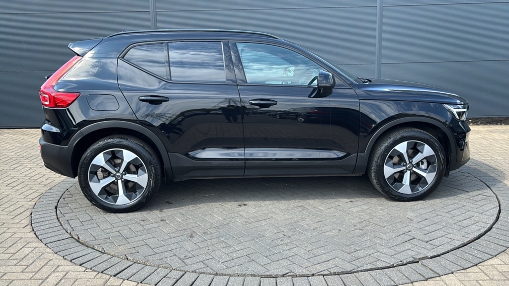 Volvo XC40 2.0 B4p Plus Dark 197 Ps Black #4