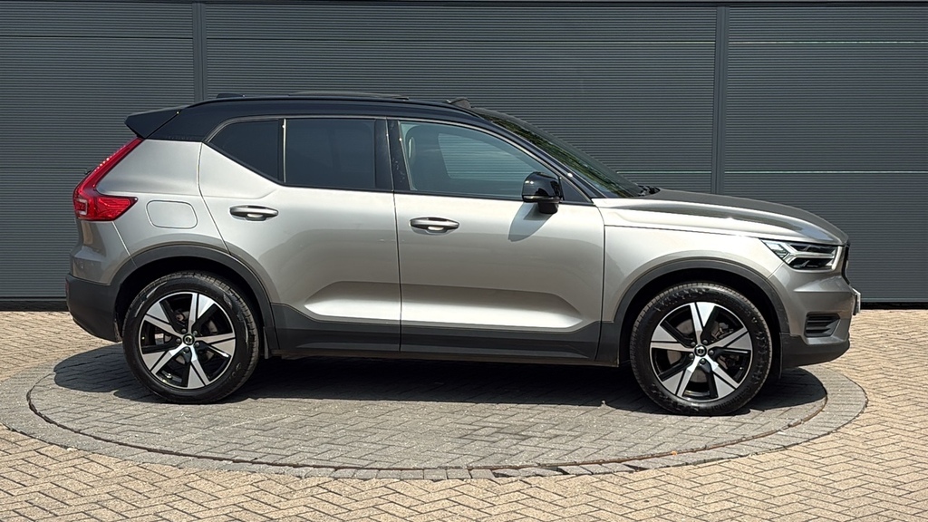 Volvo XC40 1.5 T4 Recharge Phev R Design 211 Ps Gold #4