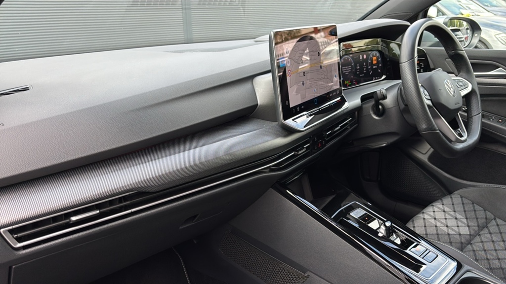 Volkswagen Golf 1.5 Etsi 150 R-line Dsg 150 Ps Silver #2