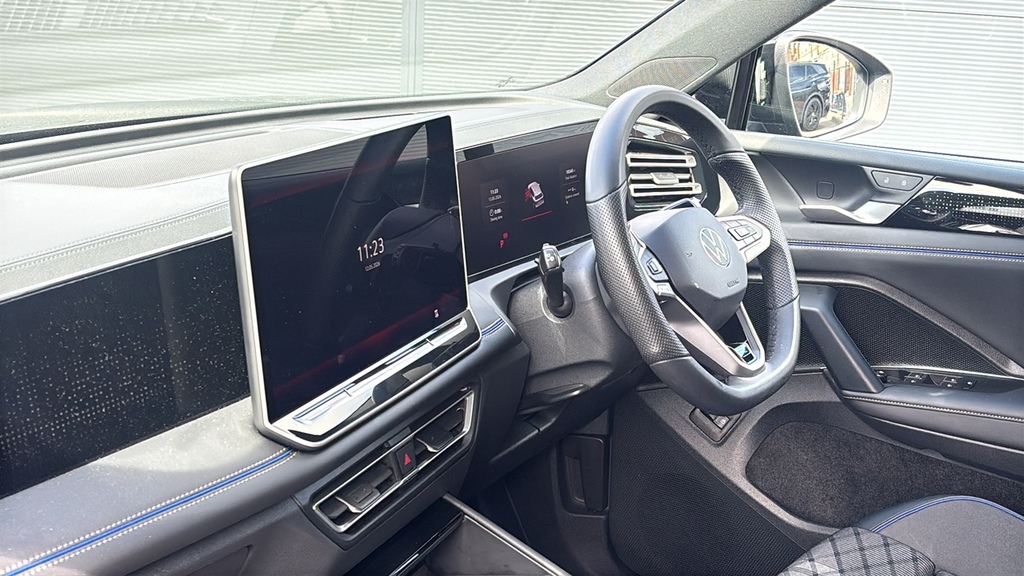 Volkswagen Tiguan 1.5 Tsi Ehybrid R-line Dsg 204 Ps Black #2