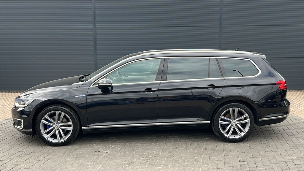 Volkswagen Passat Gte Advance Silver #11