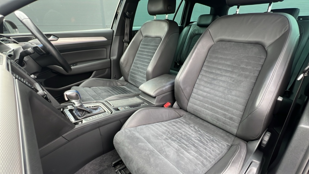 Volkswagen Passat Gte Advance Silver #15