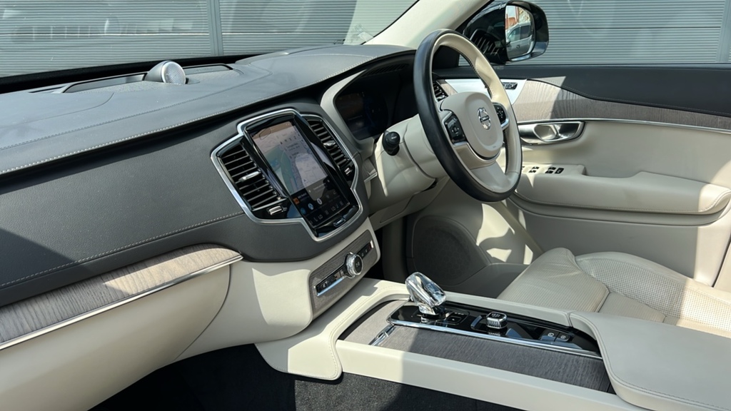 Volvo XC90 2.0 B5p Ultimate Dark Awd Geartronic 250 Ps Black #2