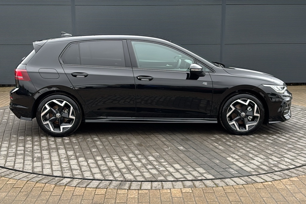 Volkswagen Golf 1.5 Etsi 150 R-line Dsg 150 Ps Black #4