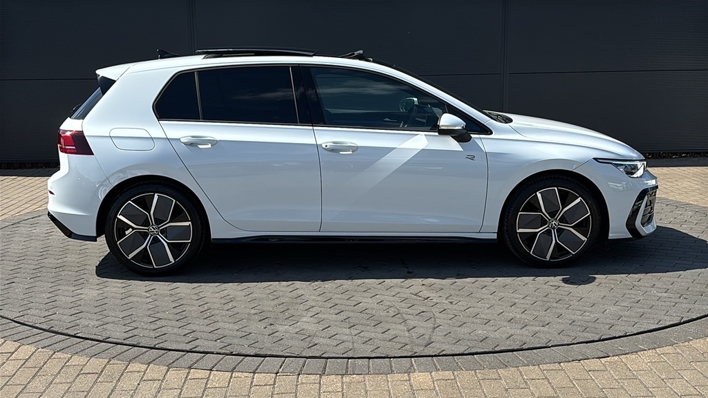 Volkswagen Golf 1.5 Tsi 150 R-line 150 Ps White #4