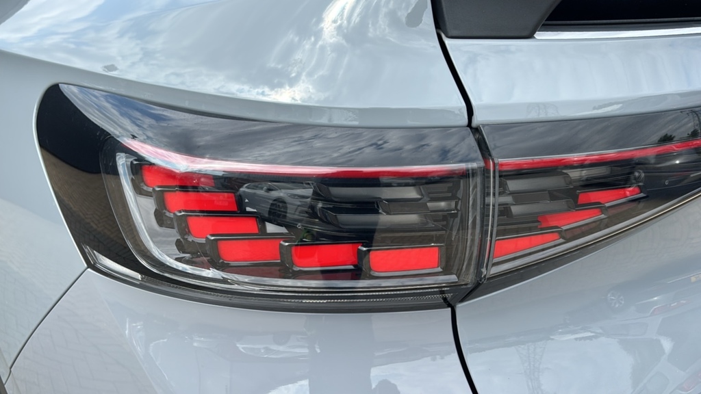 Volkswagen ID.5 Suv Red #14