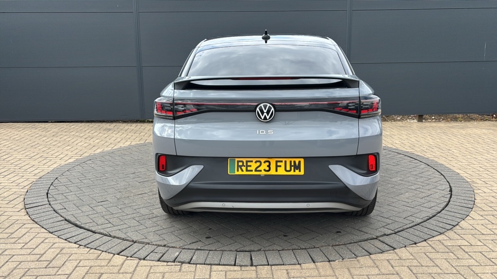 Volkswagen ID.5 Suv Red #11