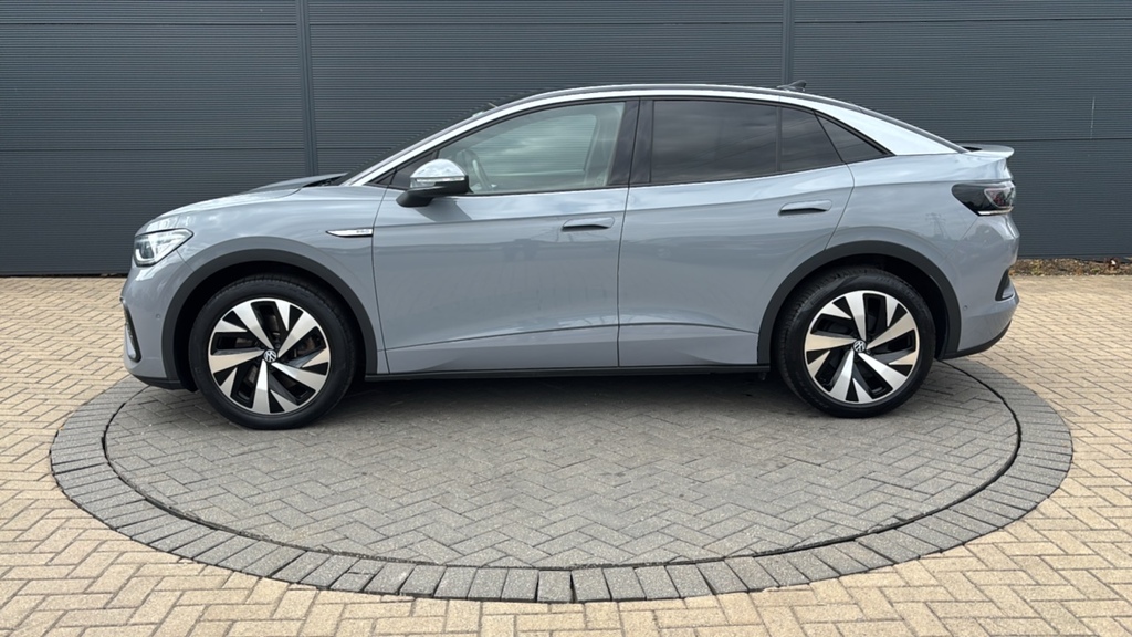 Volkswagen ID.5 Suv Red #10