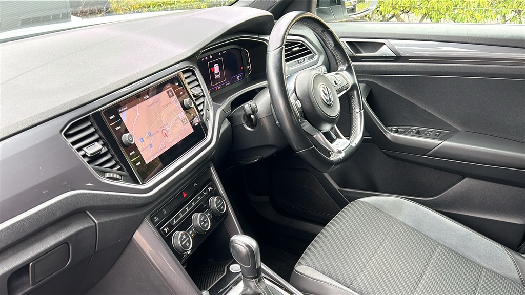Volkswagen T-Roc 2.0 Tdi R-line Dsg 150 Ps White #2