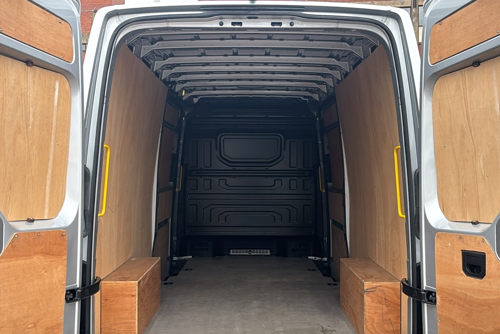 Volkswagen Crafter Mwb L2h3 High #9
