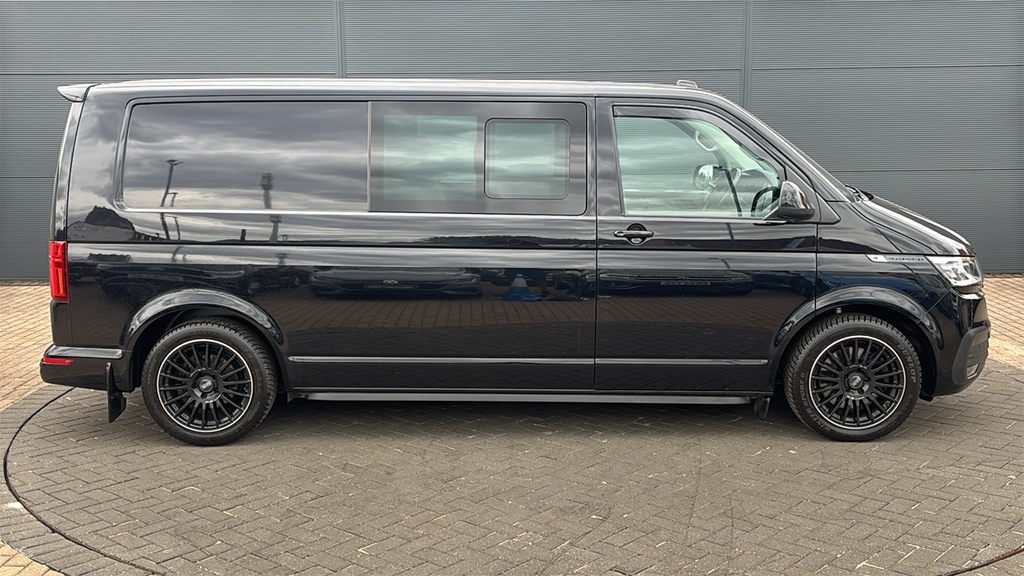 Volkswagen Transporter 2.0 Bitdi 204 Highline Kombi Van 4Motion Dsg 204 Black #4