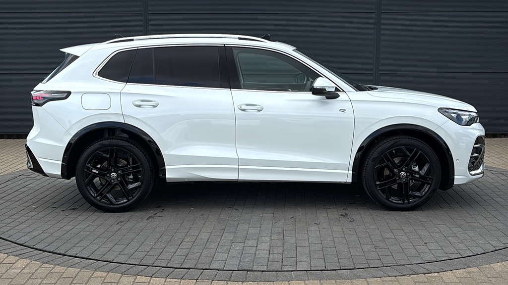Volkswagen Tiguan 1.5 Etsi 150 R-line Dsg 150 Ps White #4
