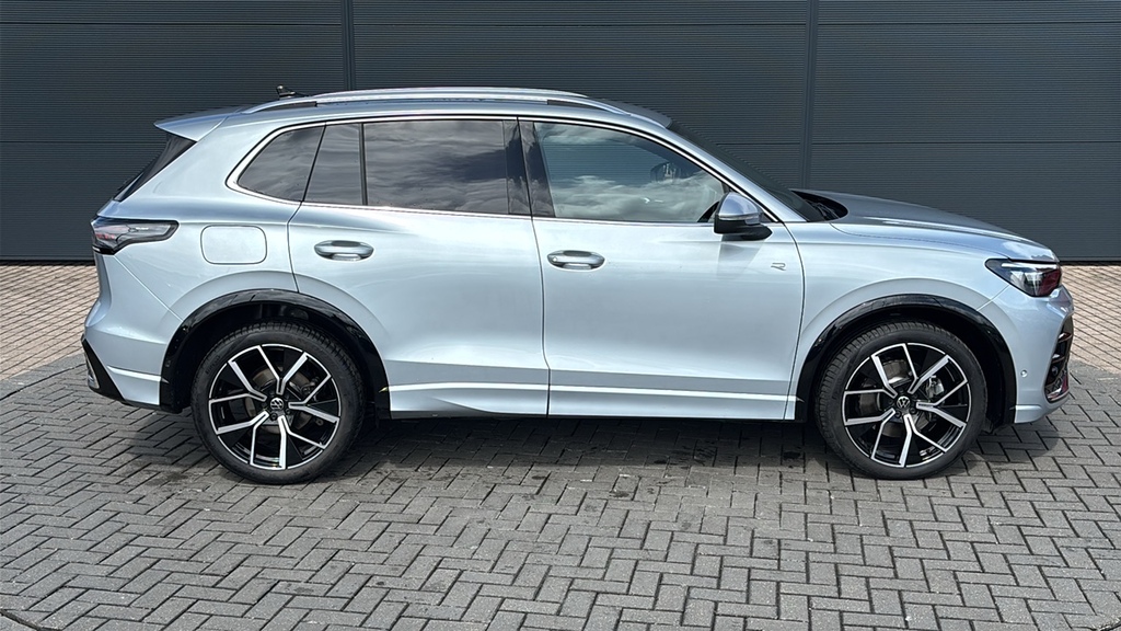 Volkswagen Tiguan 2.0 Tdi R-line Dsg 150 Ps Silver #4