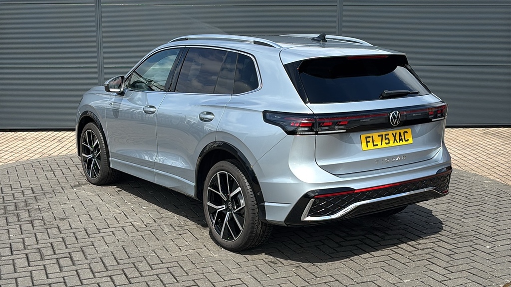 Volkswagen Tiguan 2.0 Tdi R-line Dsg 150 Ps Silver #3