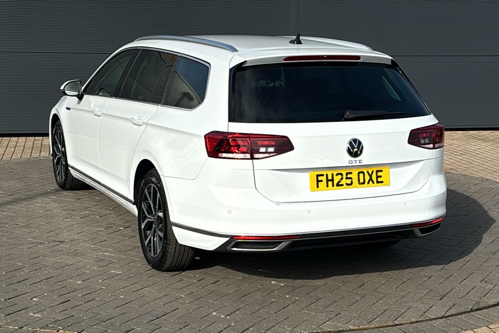 Volkswagen Passat 1.4 Tsi Phev Gte Dsg 218 Ps White #3