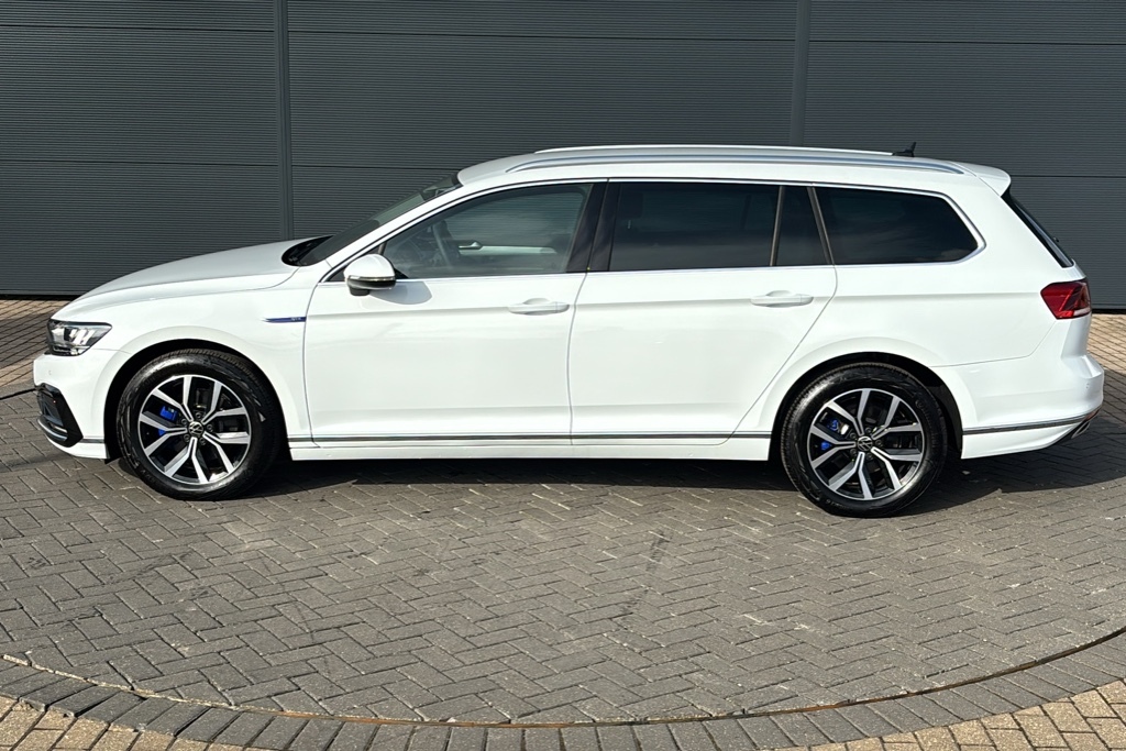 Volkswagen Passat 1.4 Tsi Phev Gte Dsg 218 Ps White #4