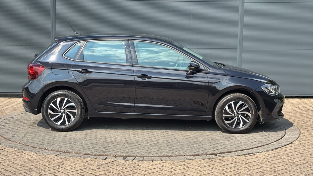 Volkswagen Polo 1.0 Tsi Life 95 Ps Black #4