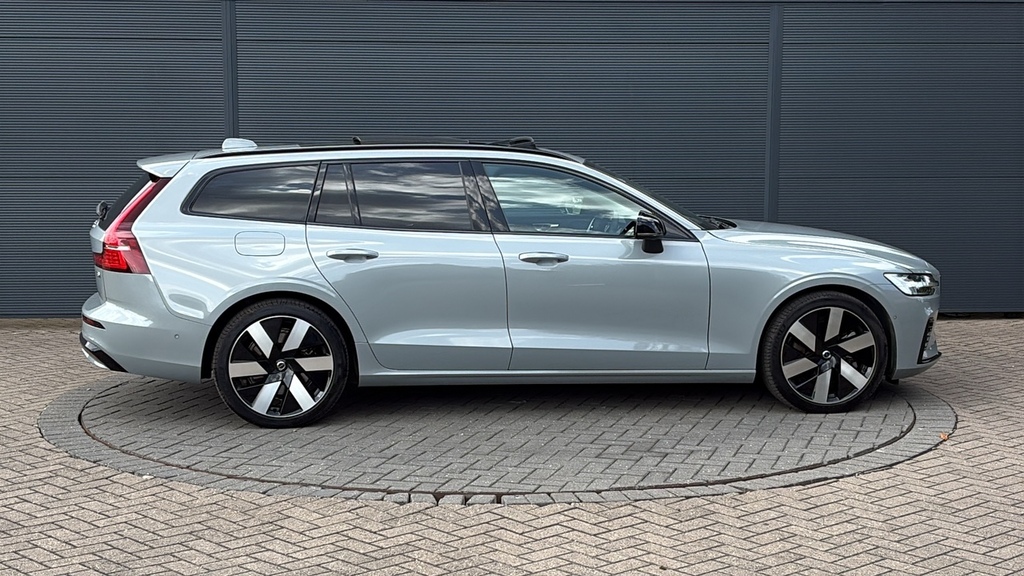 Volvo V90 Cross Country 2.0 B5p Cross Country Plus Awd 250 Ps Grey #4
