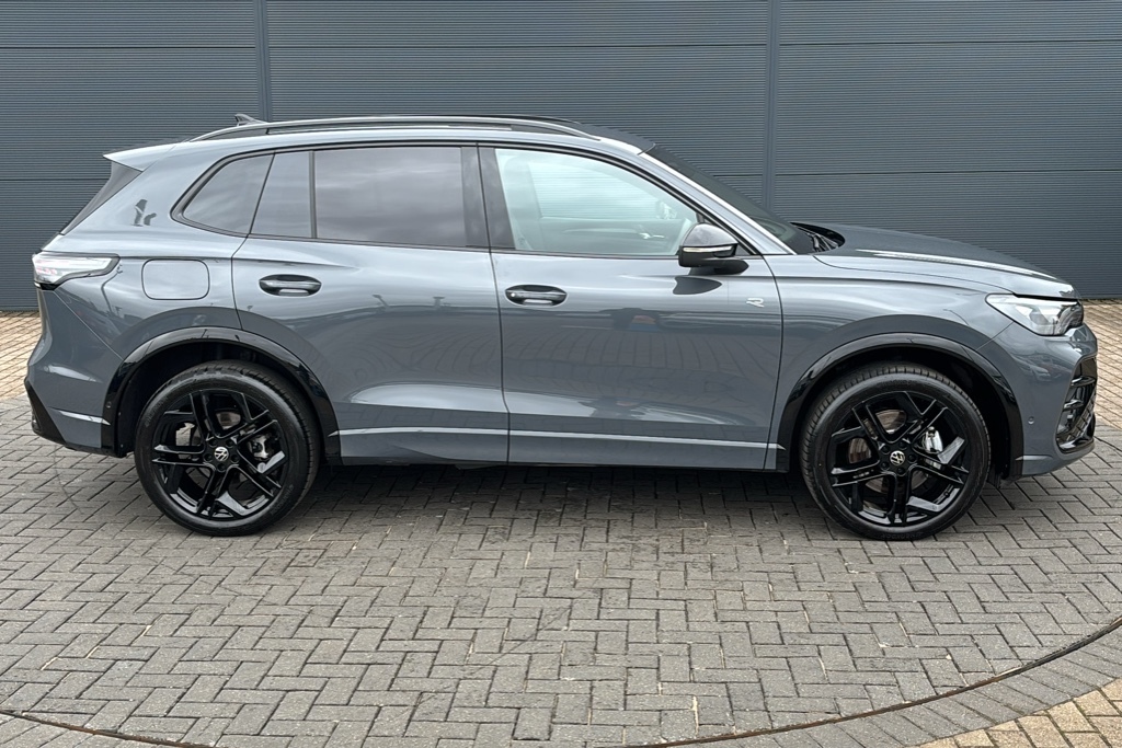 Volkswagen Tiguan 1.5 Tsi Ehybrid R-line Dsg 204 Ps Grey #4