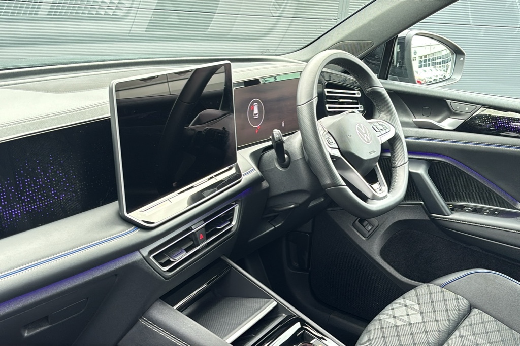 Volkswagen Tiguan 1.5 Tsi Ehybrid R-line Dsg 204 Ps Grey #2