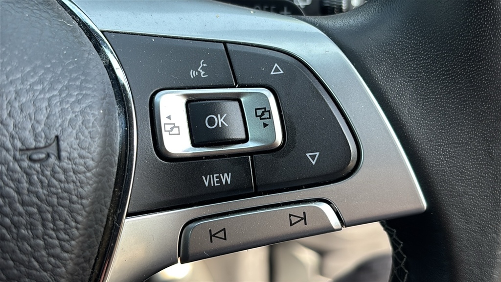 Volkswagen Touareg Automatic Black #25