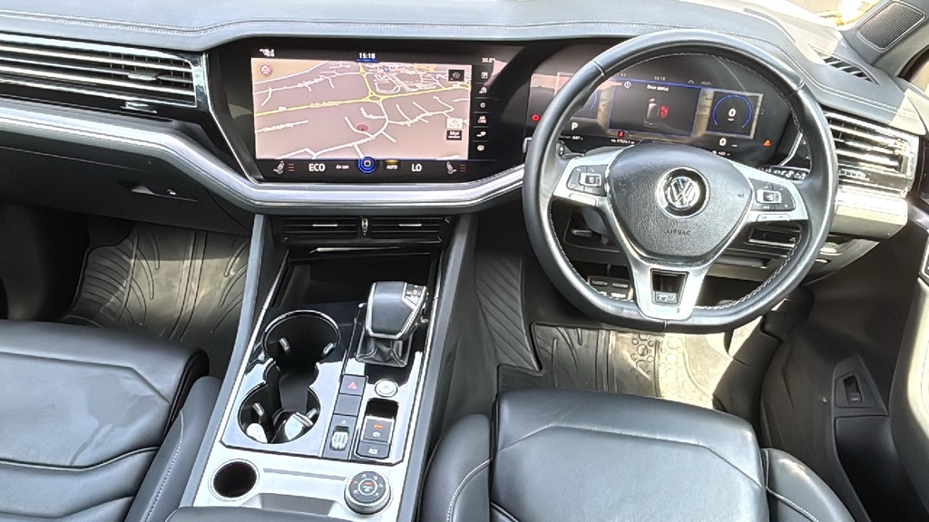 Volkswagen Touareg Automatic Black #10