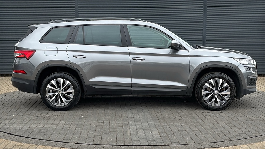 Skoda Kodiaq 1.5 Tsi Se Drive 7 Seat 150 Ps Grey #4