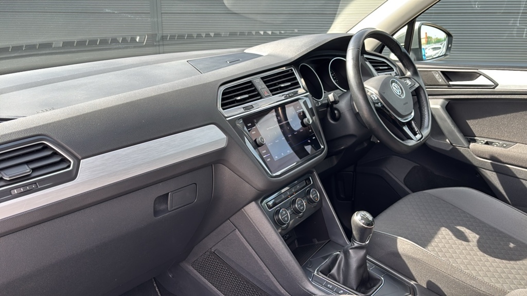 Volkswagen Tiguan 1.5 Tsi Evo 150 Match 150 Ps Silver #2