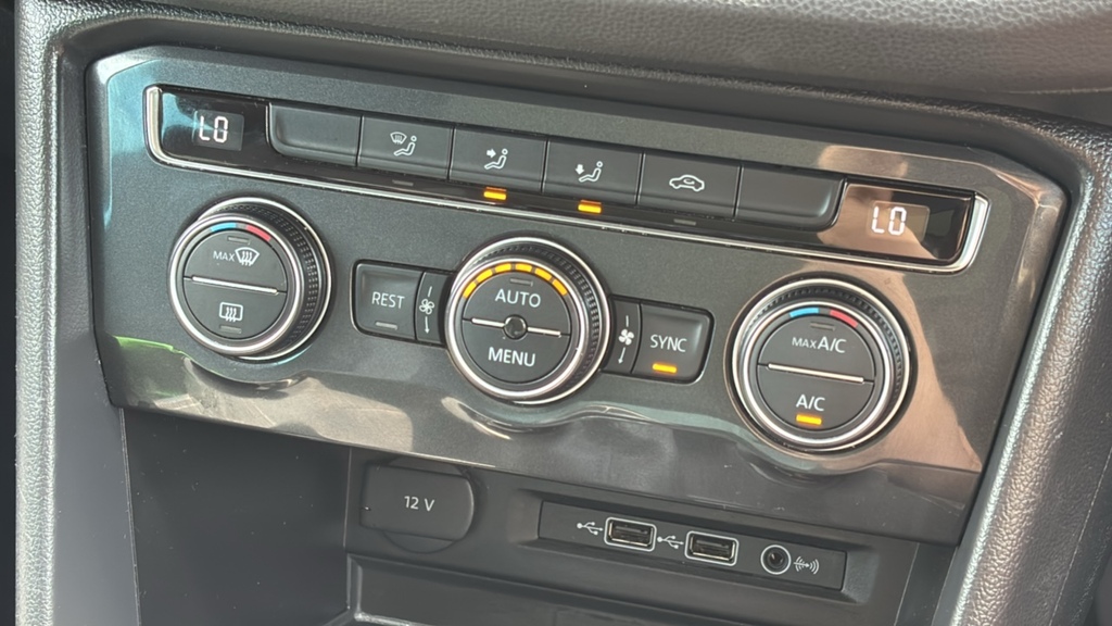 Volkswagen Tiguan Elegance Black #25
