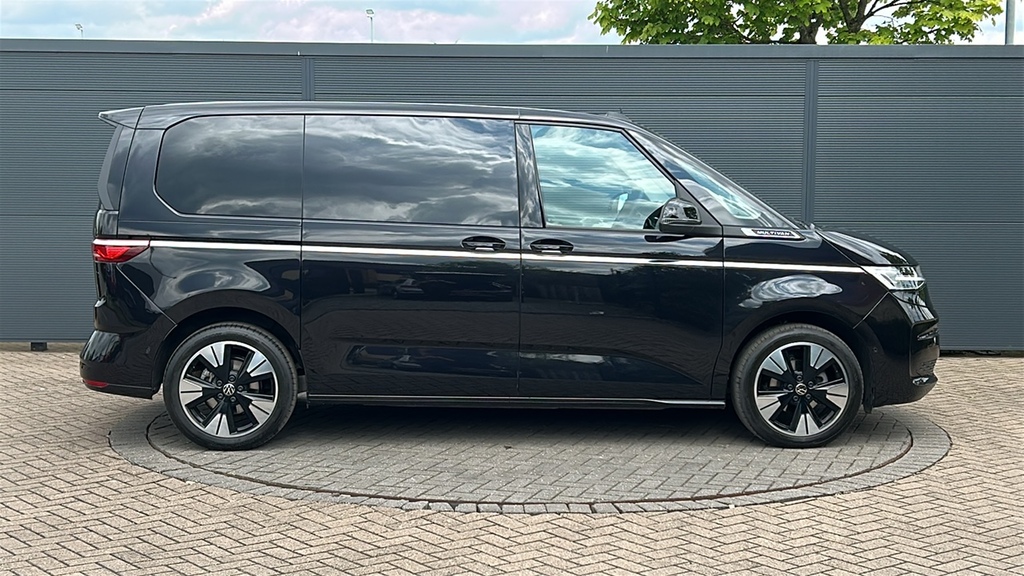 Volkswagen Multivan 2.0 Tdi Style Dsg 150 Ps Black #4