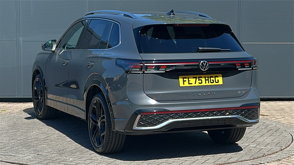 Volkswagen Tiguan 1.5 Etsi 150 R-line Dsg 150 Ps Grey #3