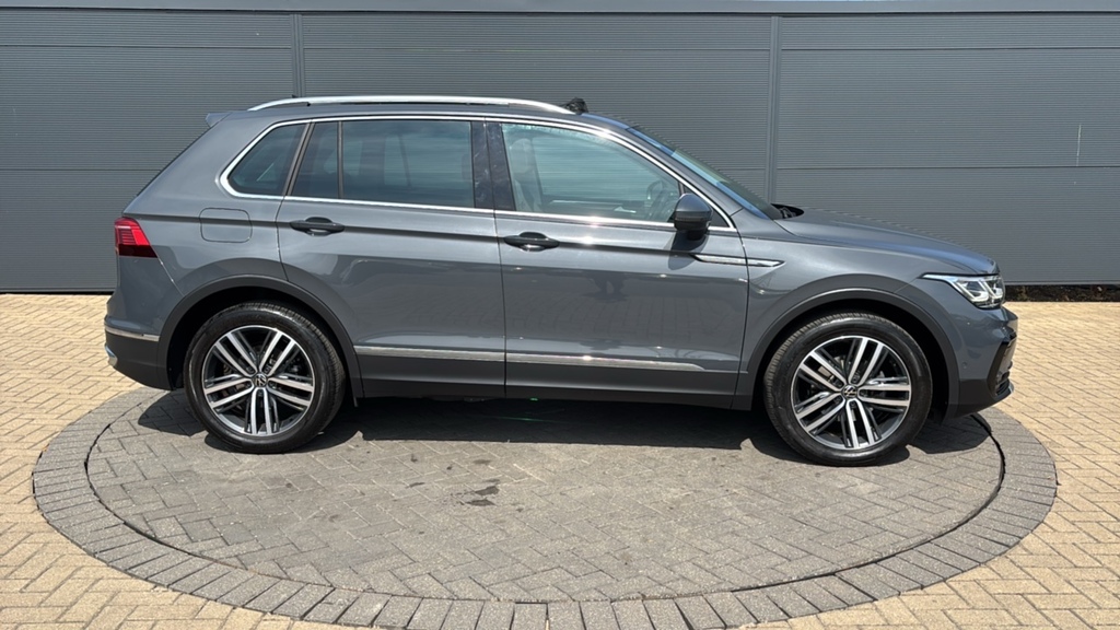 Volkswagen Tiguan 1.5 Tsi 150 Elegance Dsg 150 Ps Grey #4