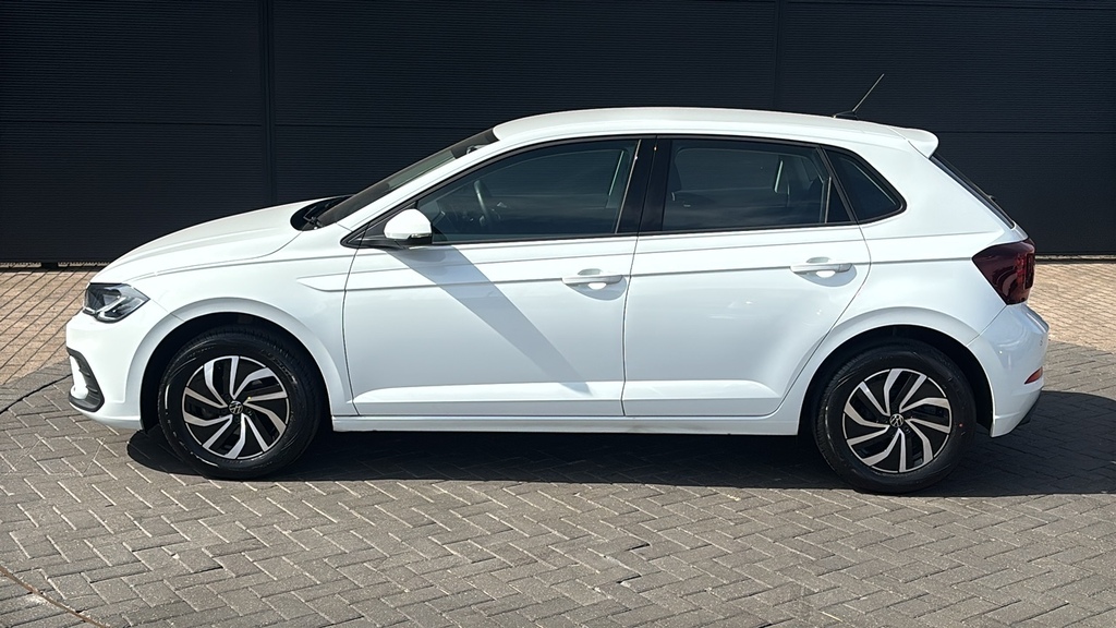 Volkswagen Polo Hatchback Silver #13