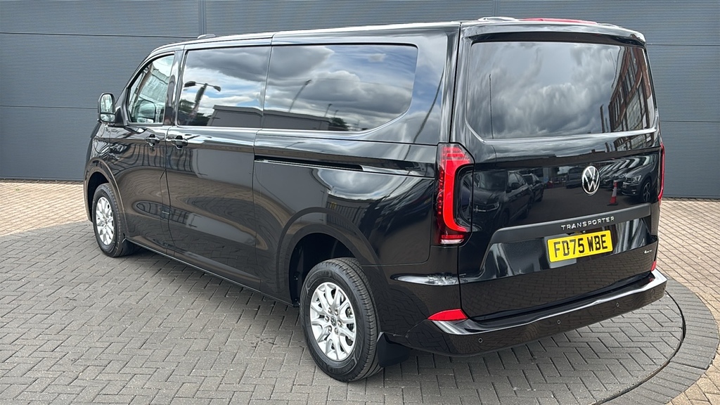 Volkswagen Transporter 2.0 Tdi 150 Commerce Pro Van 4Motion 150 Ps Black #3