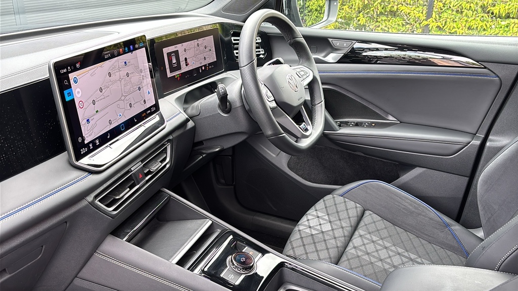 Volkswagen Tiguan 2.0 Tdi R-line Dsg 0 Ps Grey #2