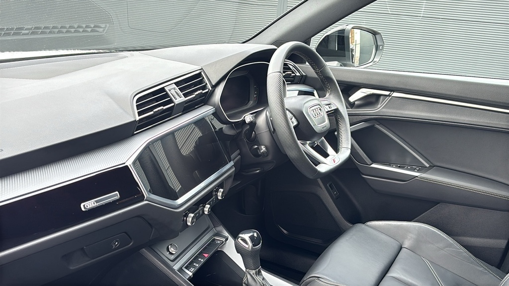 Audi Q3 35 Tfsi Black Edition S Tronic 20-In Alloy White #2