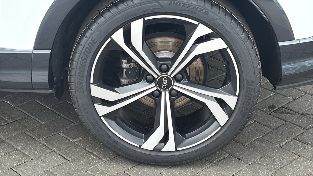 Audi Q3 35 Tfsi Black Edition S Tronic 20-In Alloy White #5