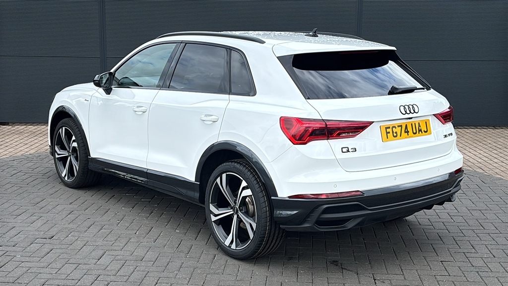 Audi Q3 35 Tfsi Black Edition S Tronic 20-In Alloy White #3