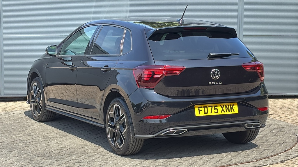 Volkswagen Polo 1.0 Tsi 115 R-line Dsg 115 Ps Black #3